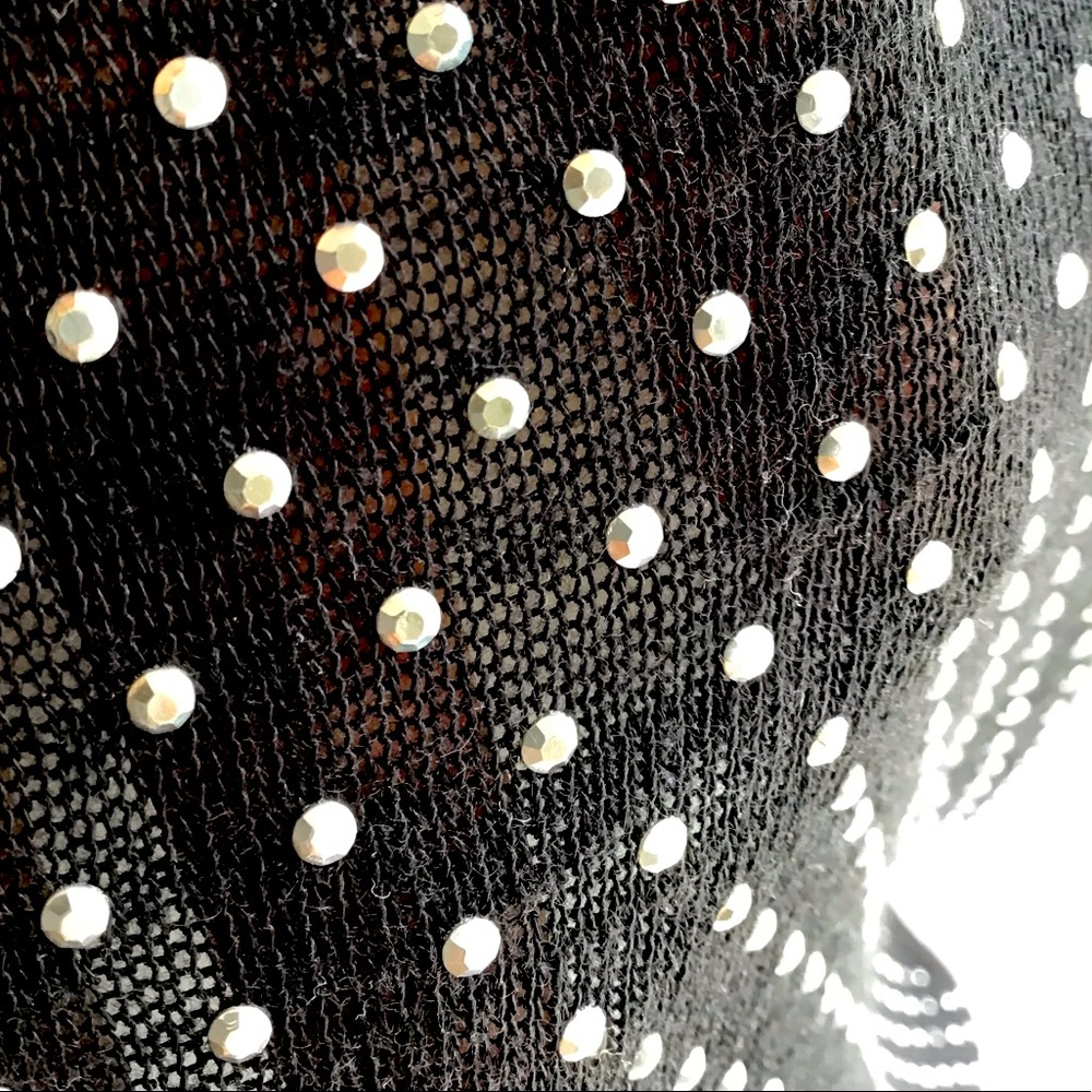 SLEEVELESS, SILVER GEM DETAILED TOP - Picture 4 of 7